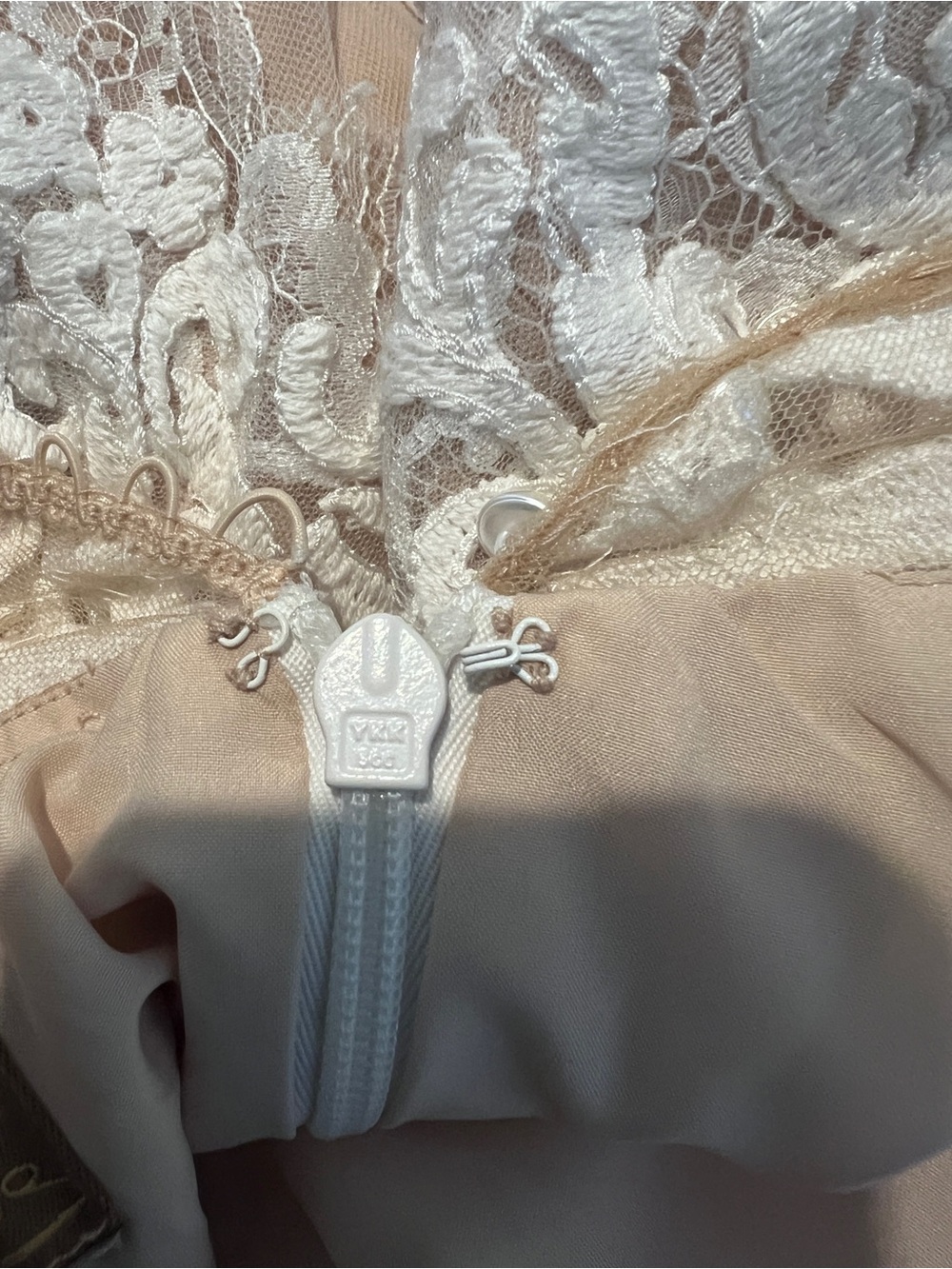 Elegant Demetrios mermaid wedding dress - Picture 13 of 16